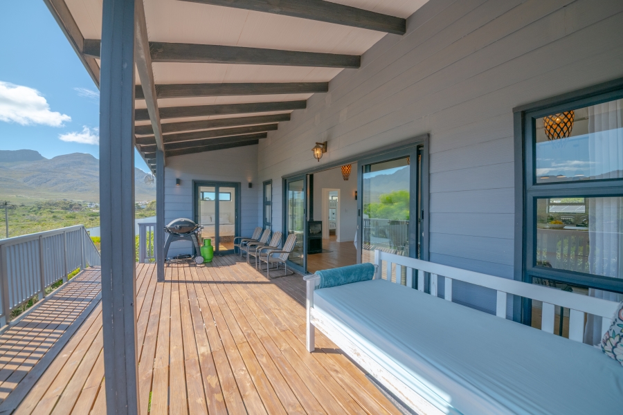 To Let 3 Bedroom Property for Rent in Pringle Bay Western Cape